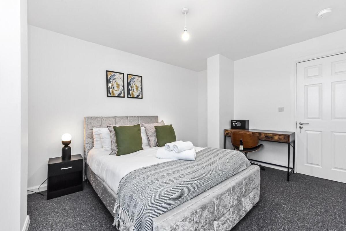 Cosy 3br Urban Oasis In Apartment